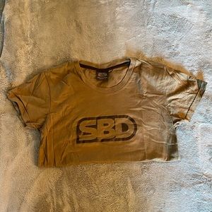 SBD women’s L olive green t-shirt